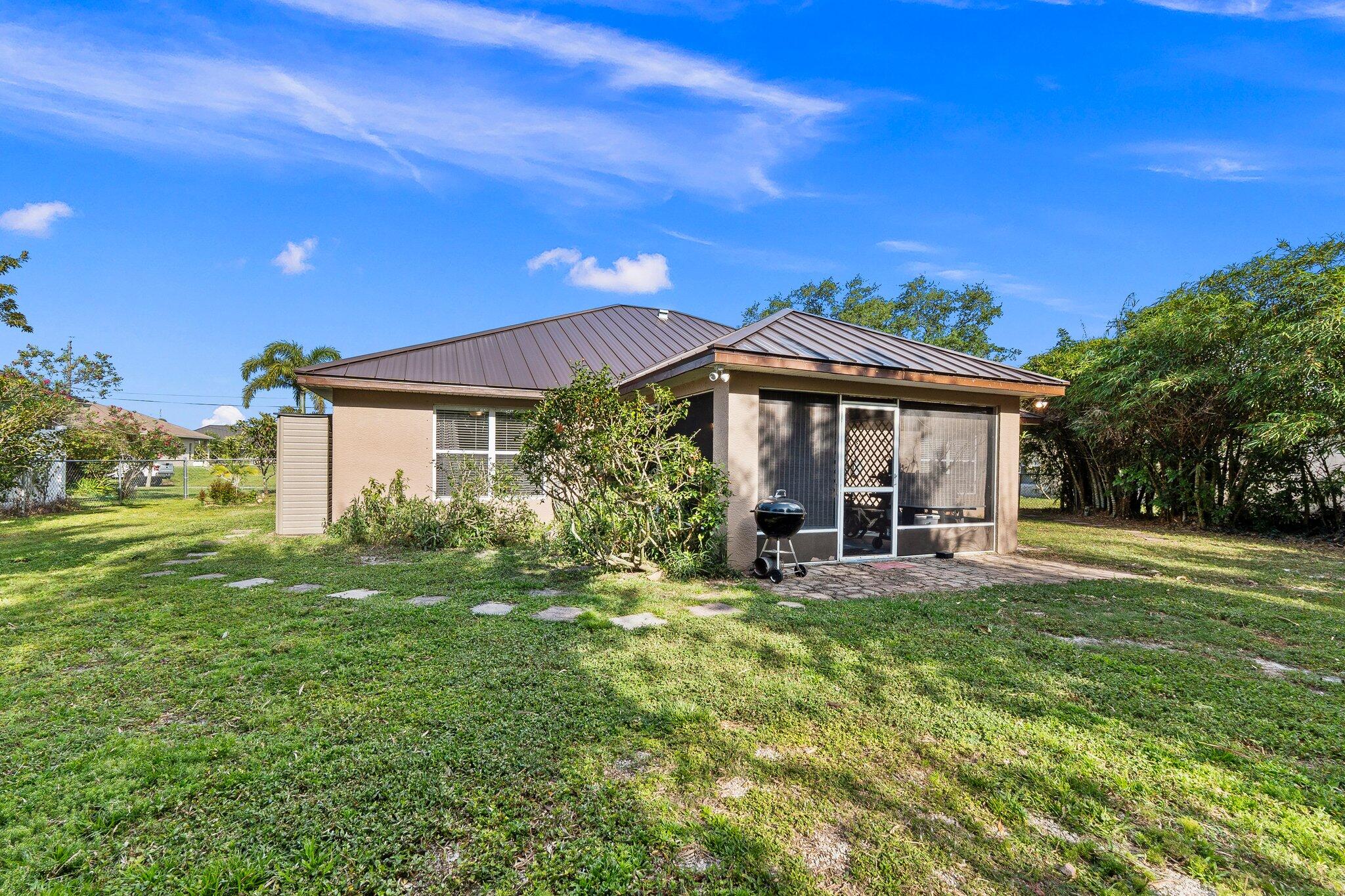 PORT ST LUCIE SECTION 48 1ST REPLAT - Residential