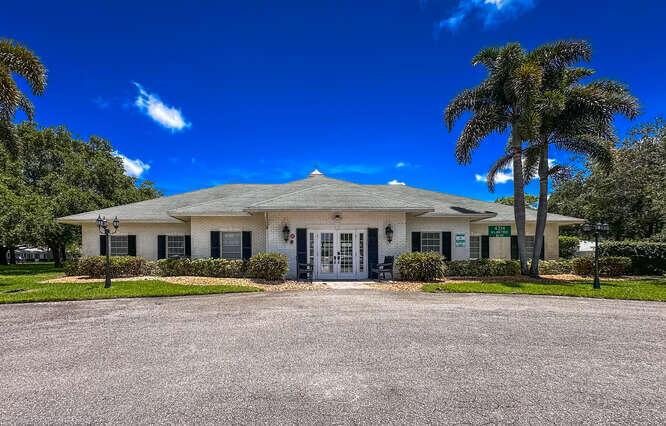 LIMETREE CONDO - Residential