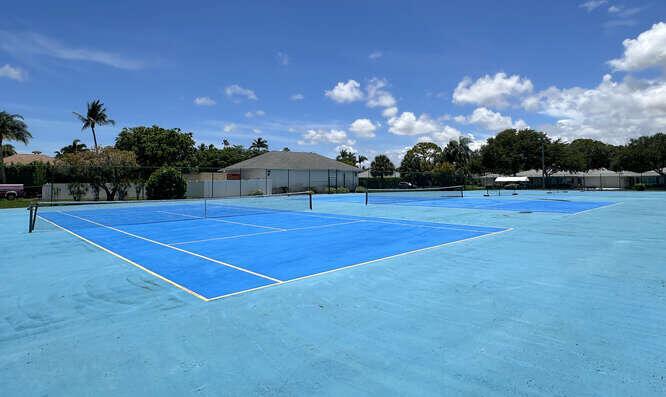 LIMETREE CONDO - Residential