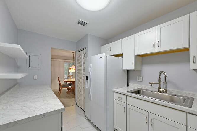LIMETREE CONDO - Residential