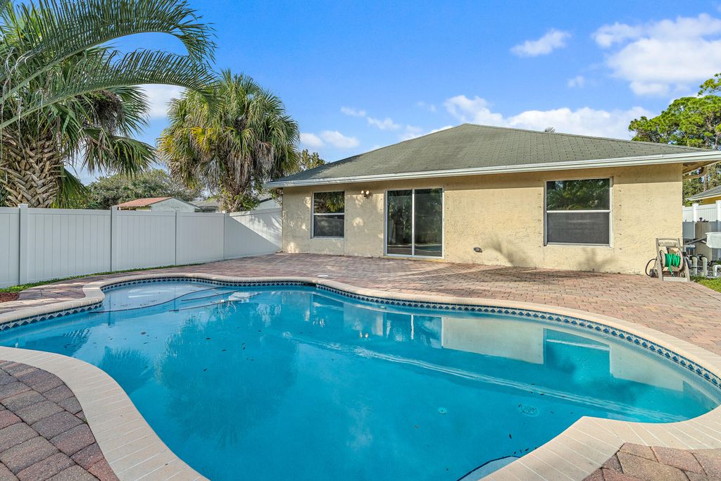 Photo of 6880 Australian Street, Jupiter, FL 33458 (MLS # R10767502)