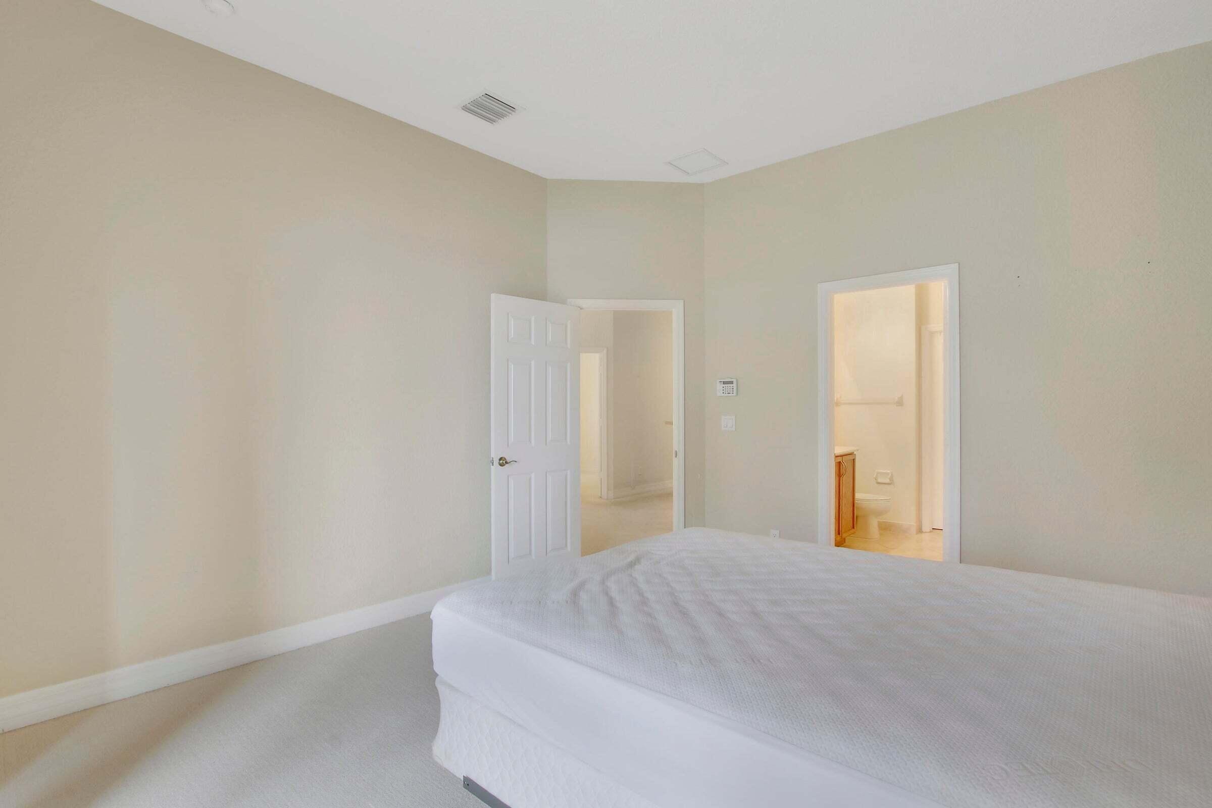 LEGENDS AT THE GARDENS CONDO - Residential Lease