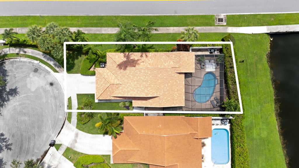 Photo of 2505 Iroquois Circle, West Palm Beach, FL 33409 (MLS # B26076427)