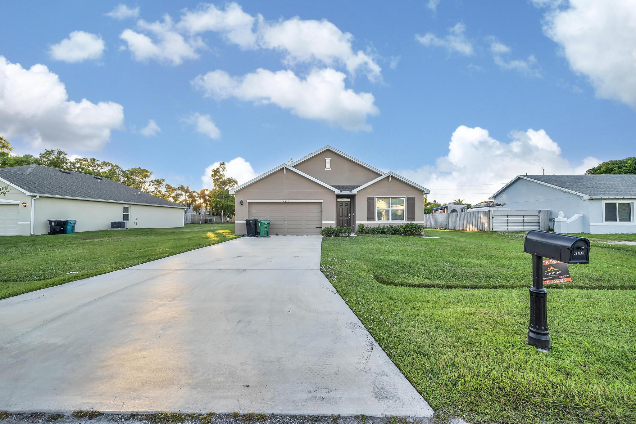 PORT ST LUCIE SECTION 40 - Residential Lease