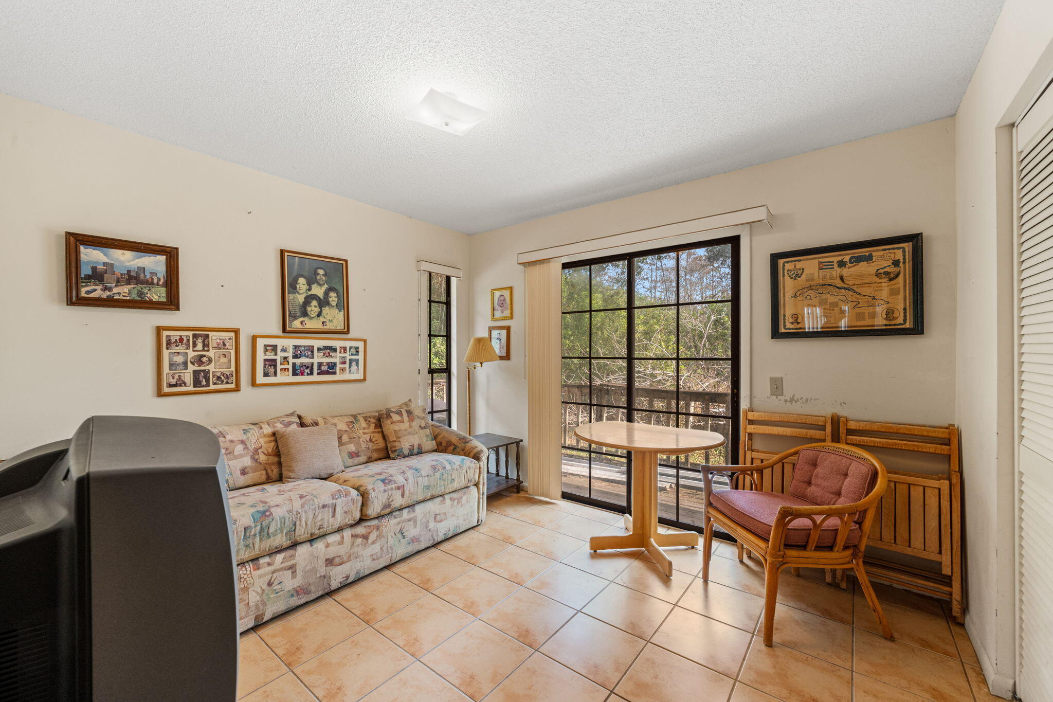 LOXAHATCHEE GROVES - Residential