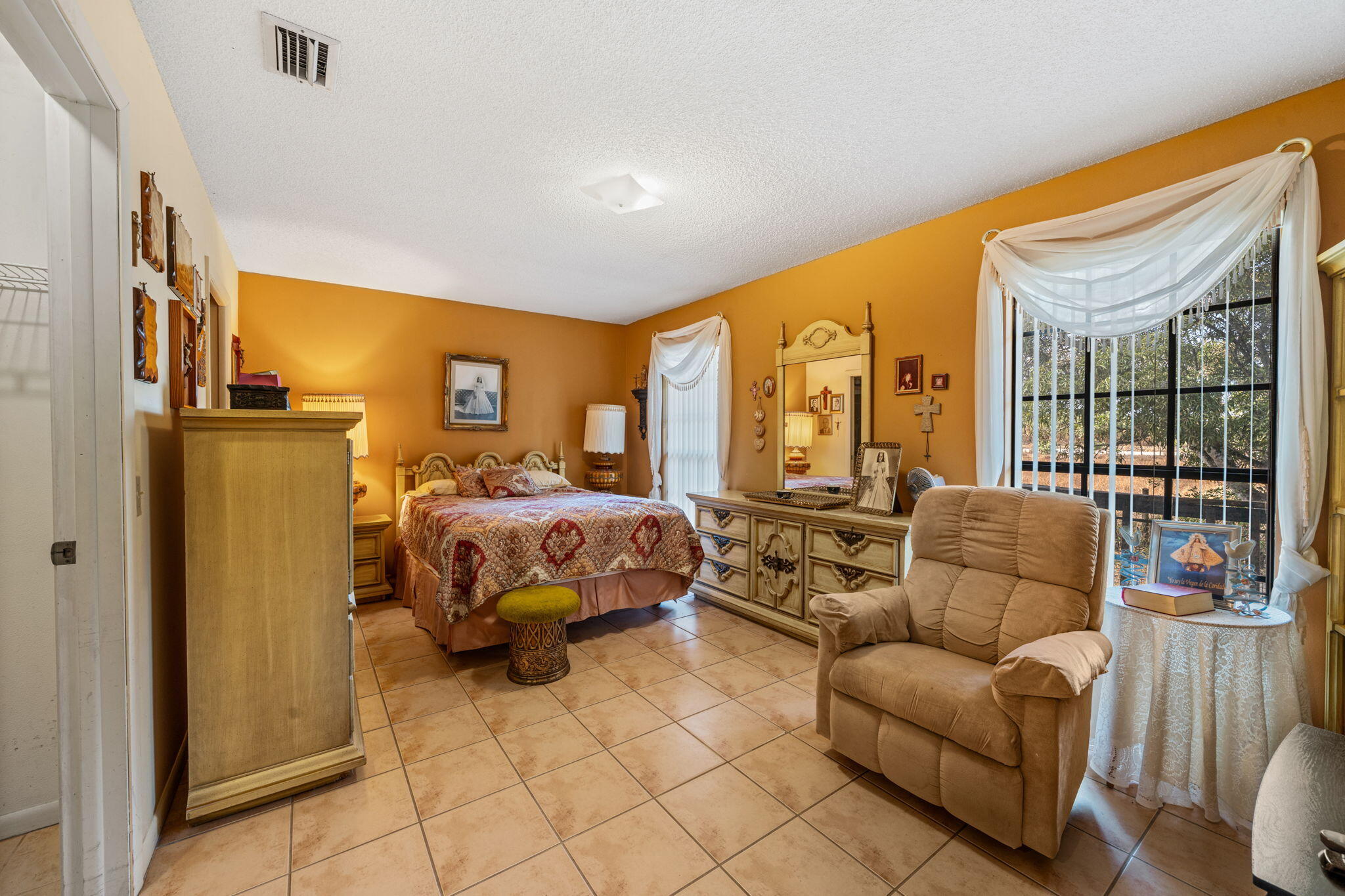 LOXAHATCHEE GROVES - Residential