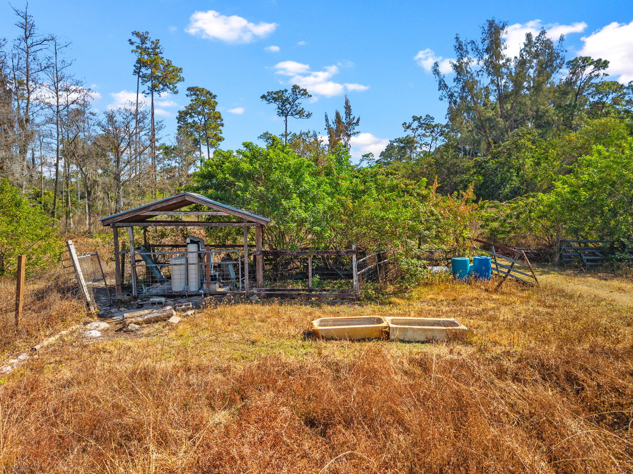 LOXAHATCHEE GROVES - Residential