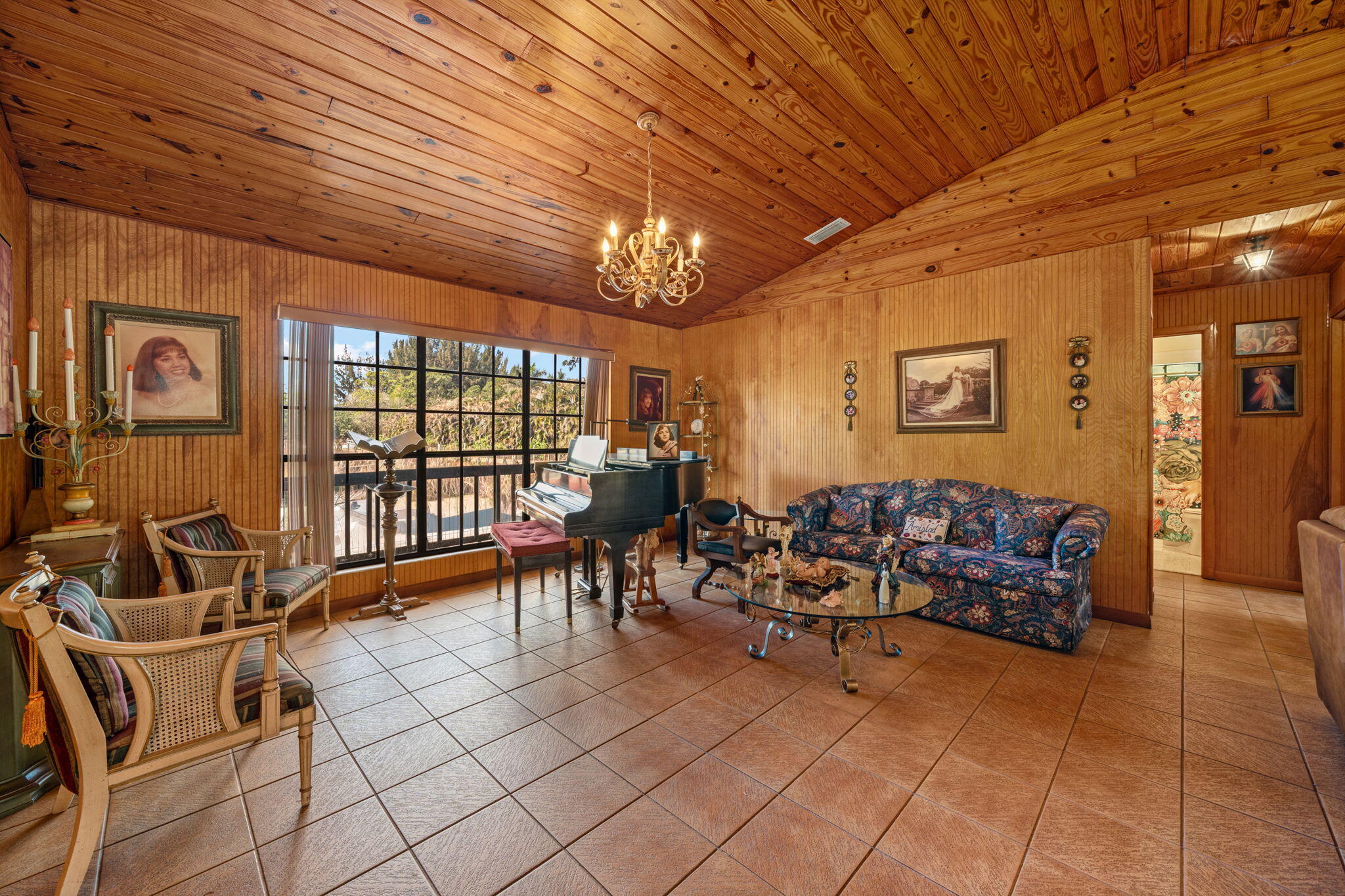 LOXAHATCHEE GROVES - Residential