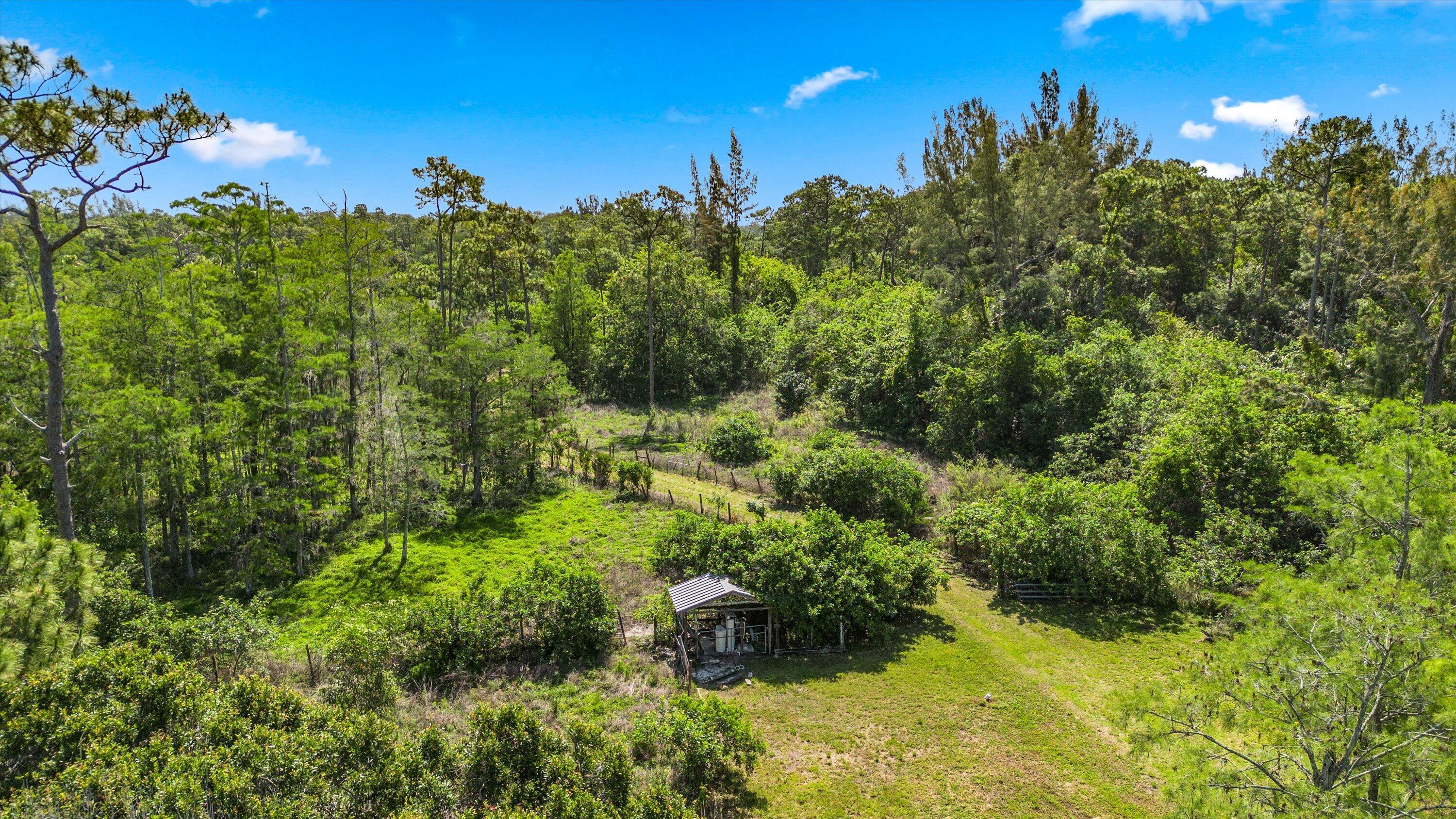 LOXAHATCHEE GROVES - Residential