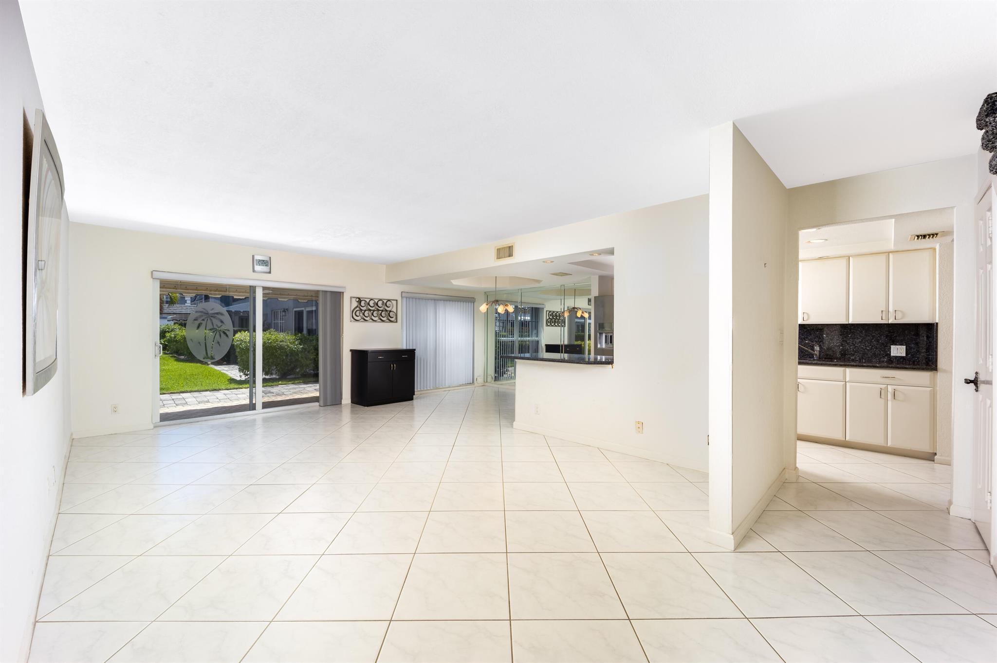 Hillsboro Beach & Yacht V - Residential