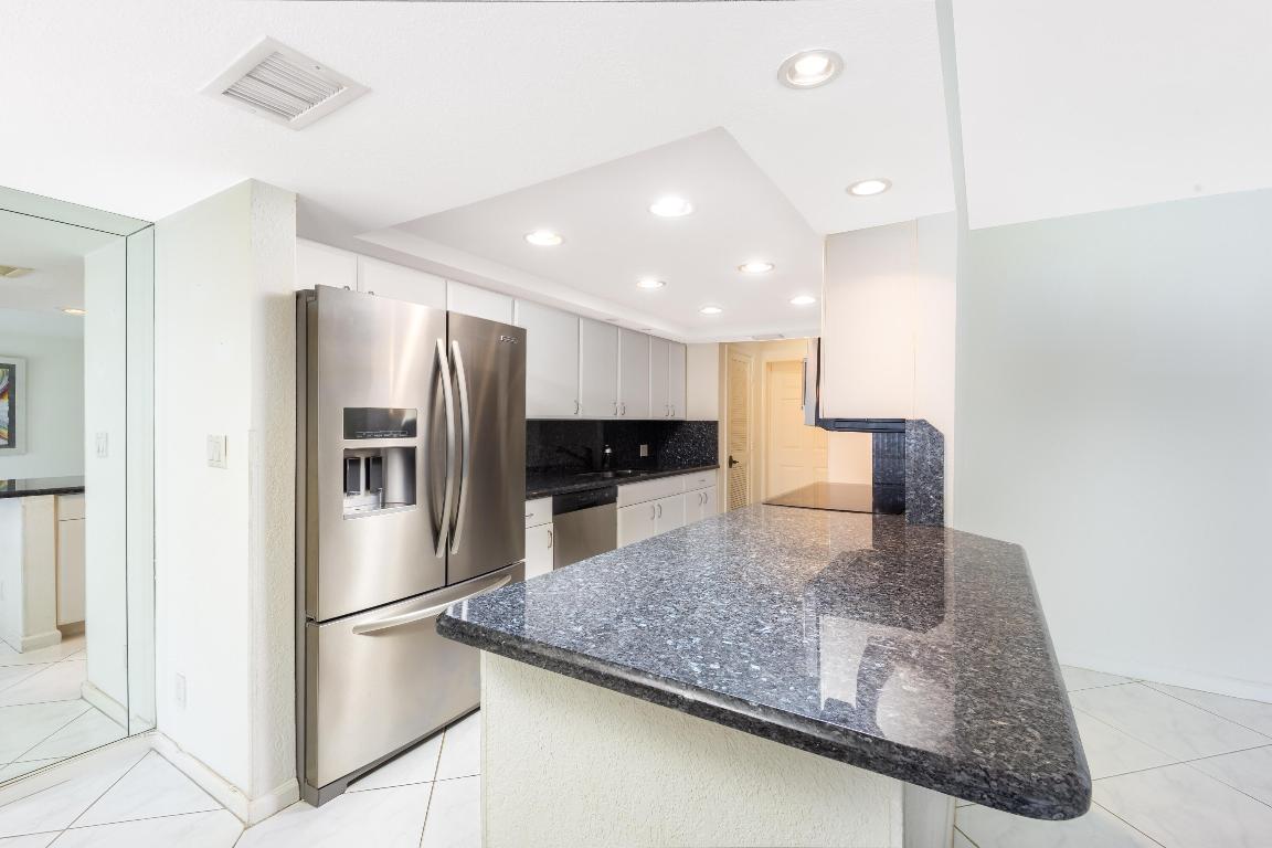 Hillsboro Beach & Yacht Villas - Residential