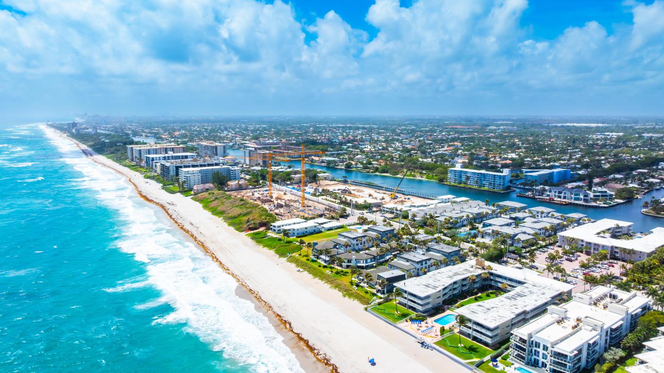 1194 Hillsboro Mile #57