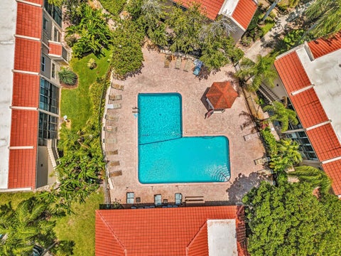 Tiny photo for 5314 NE 6 Avenue #E20, Oakland Park, FL 33334 (MLS # B26027498)
