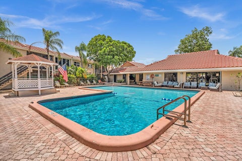 Tiny photo for 5314 NE 6 Avenue #E20, Oakland Park, FL 33334 (MLS # B26027498)