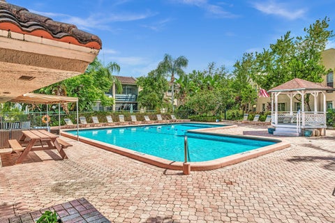 Tiny photo for 5314 NE 6 Avenue #E20, Oakland Park, FL 33334 (MLS # B26027498)