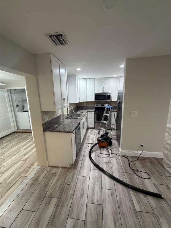 View photos, virtual tours, details... 3220 NE 5th Drive