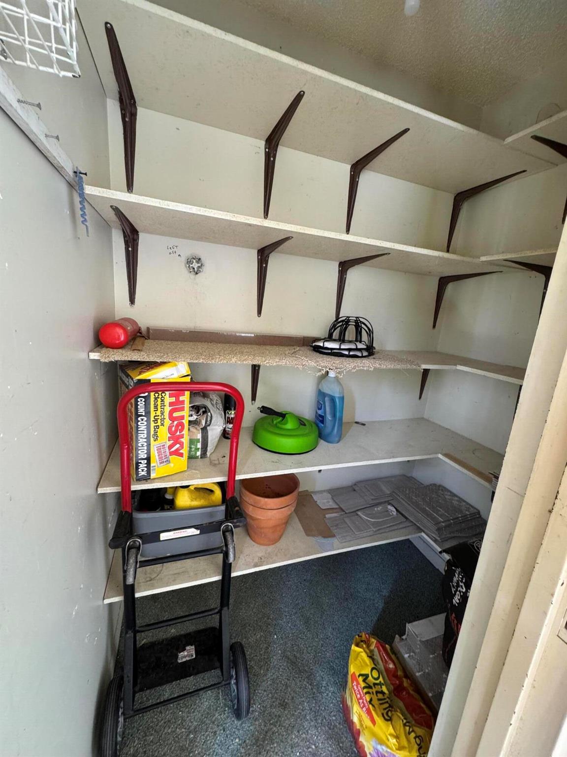 POND APPLE PLACE III COND - Residential