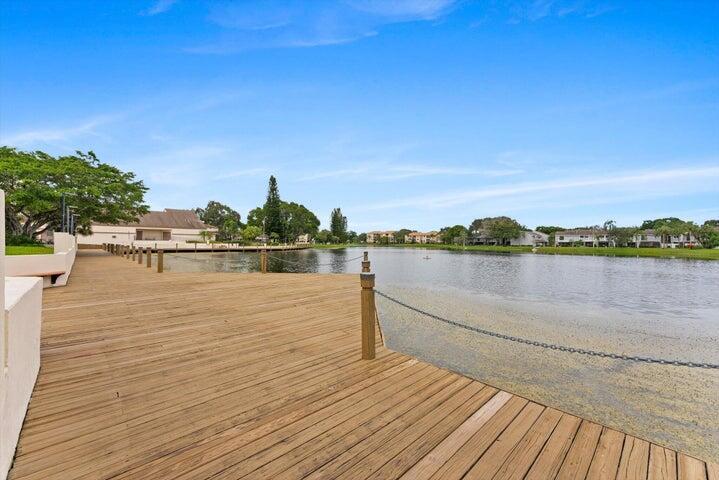 POND APPLE PLACE III COND - Residential