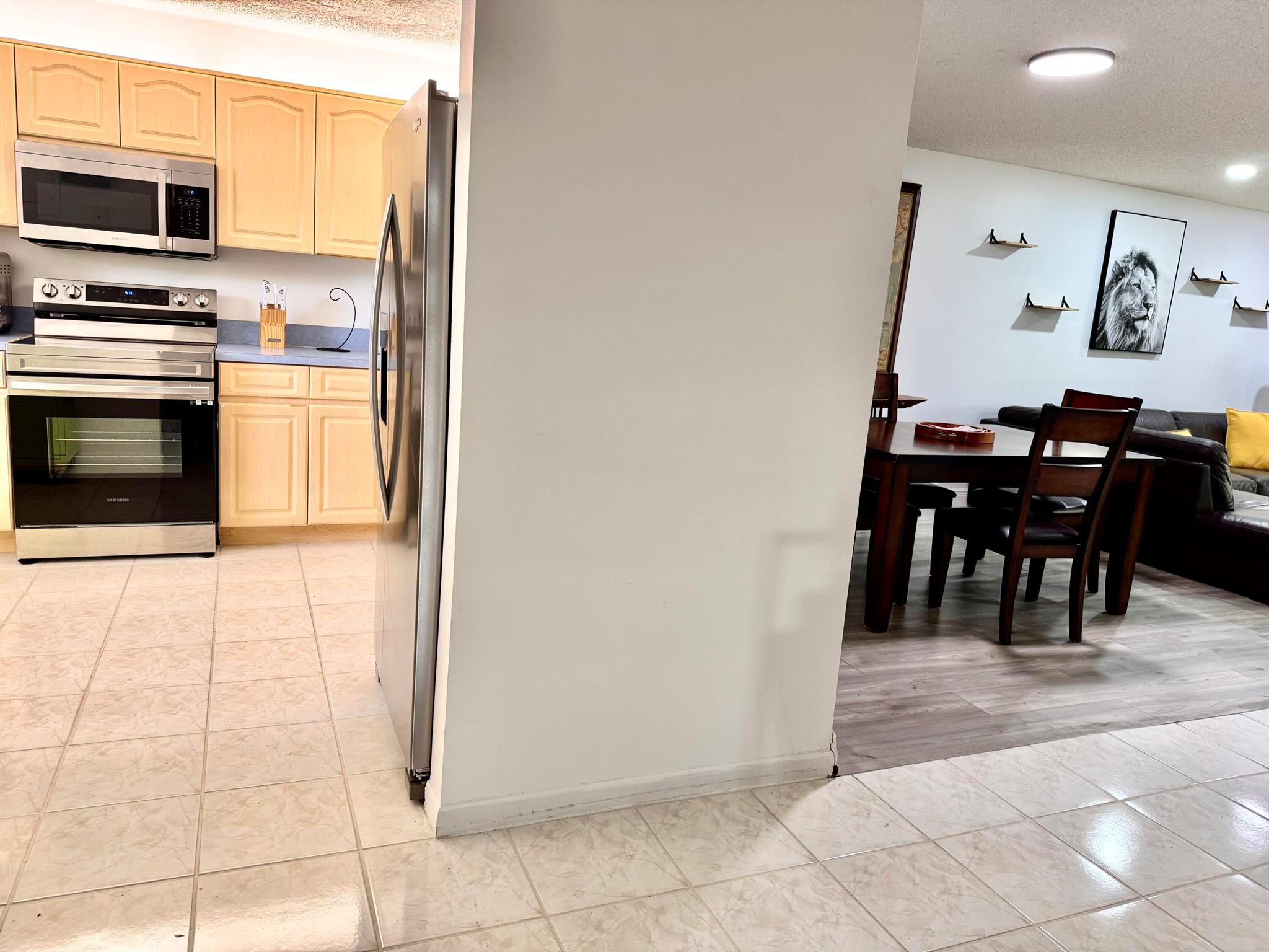 POND APPLE PLACE III COND - Residential