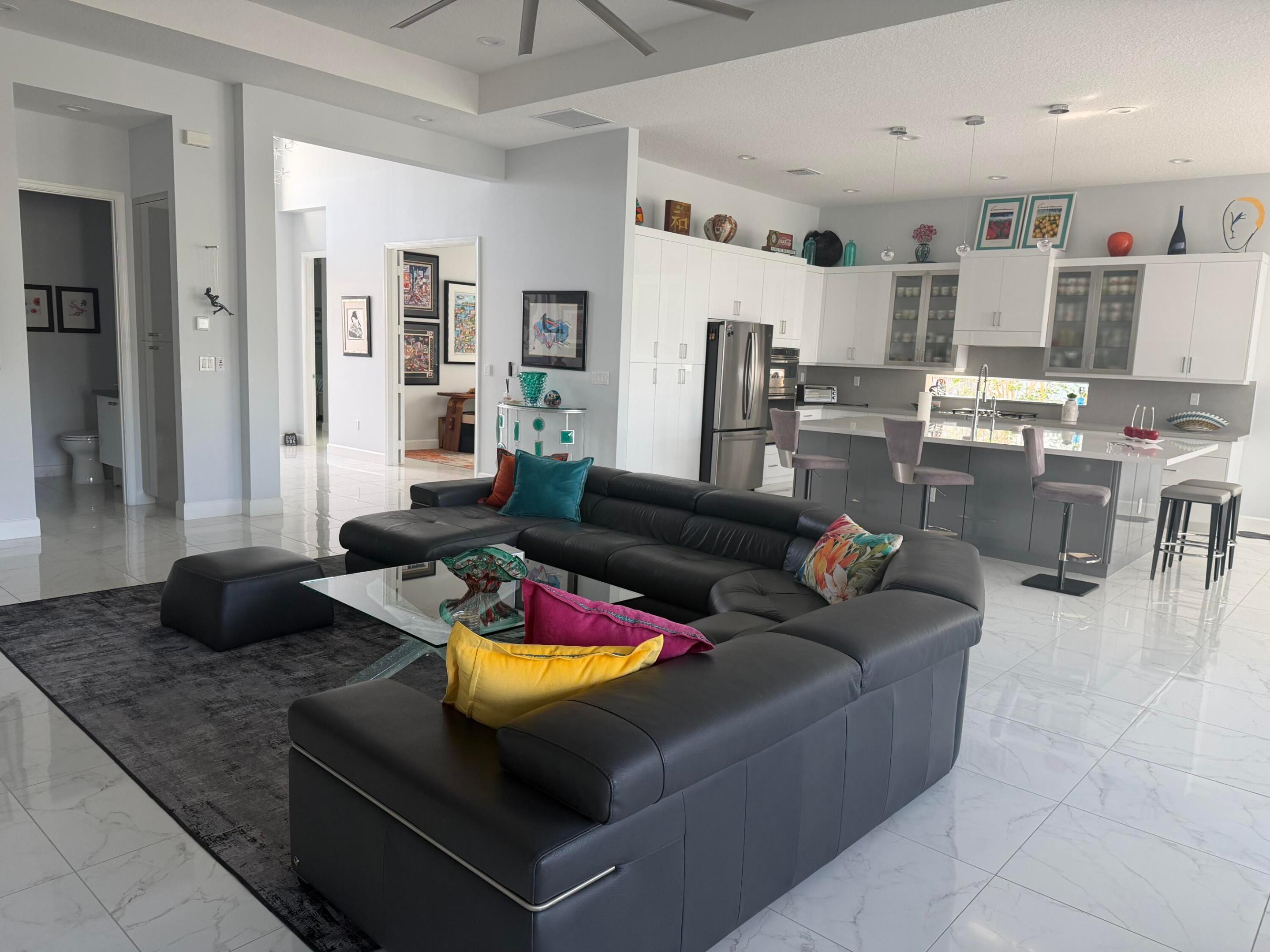 9193 Seahorse Bay Drive