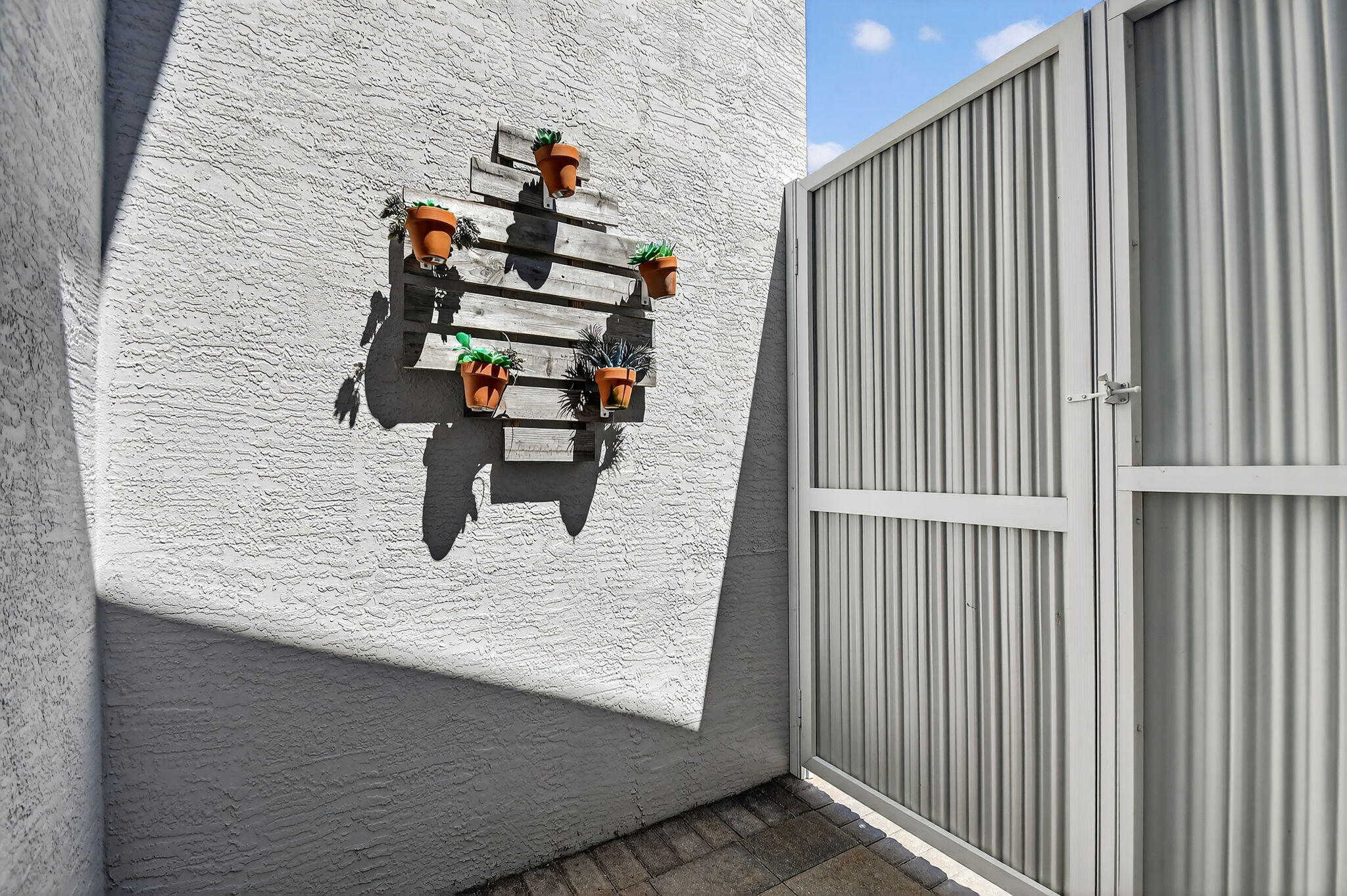 VALENCIA SOUND - Residential