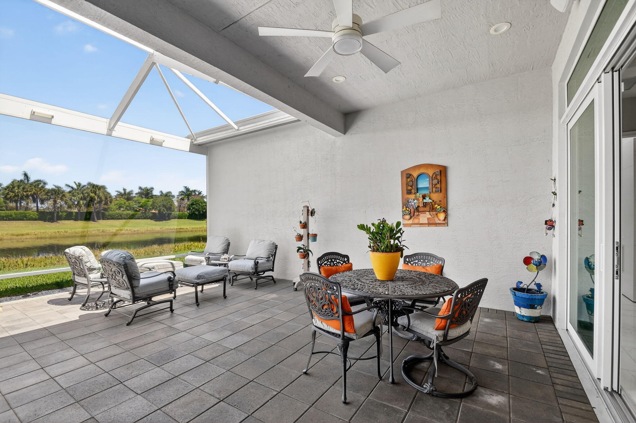 VALENCIA SOUND - Residential