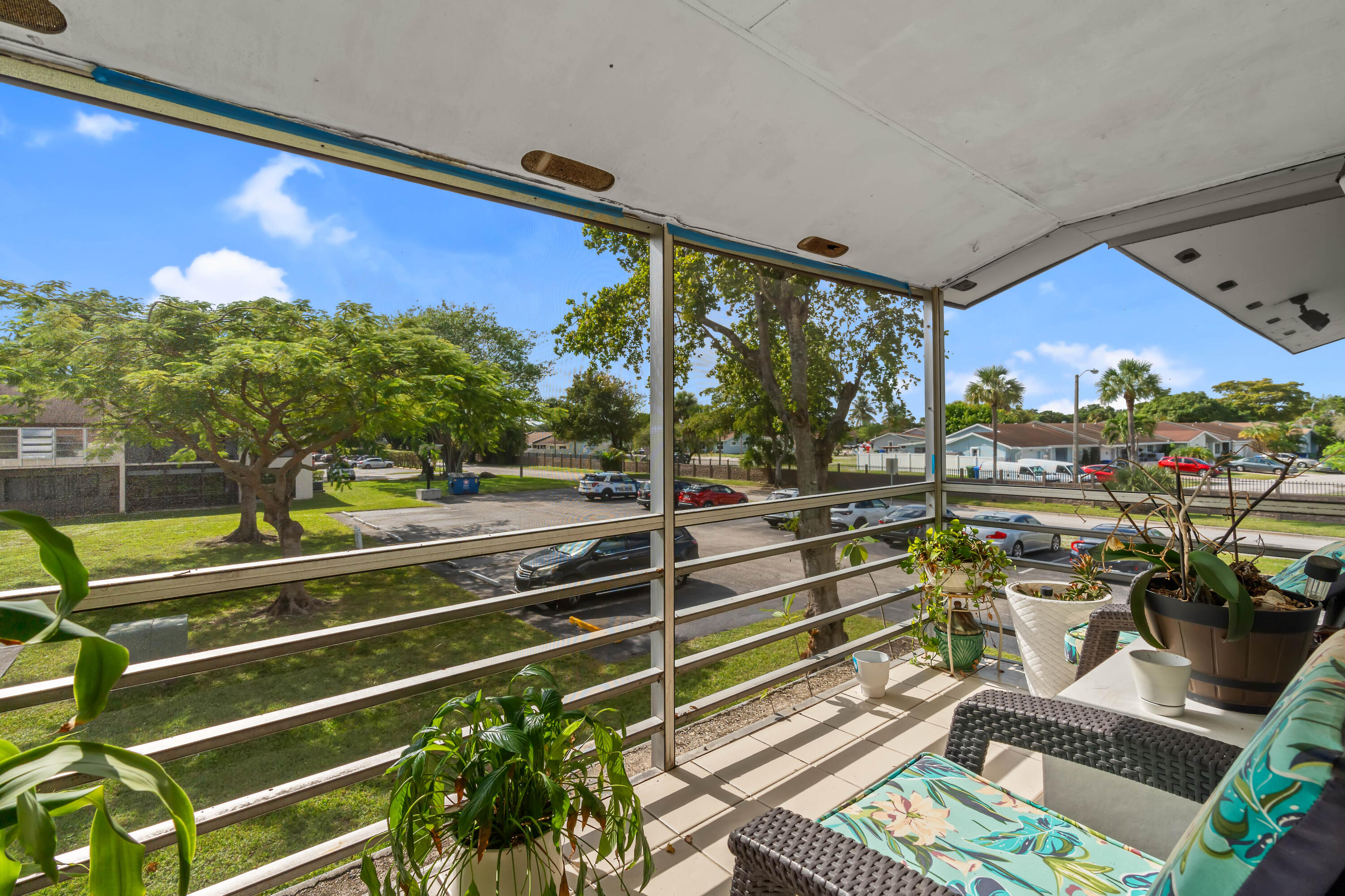 LAURELS AT MARGATE CONDO - Residential