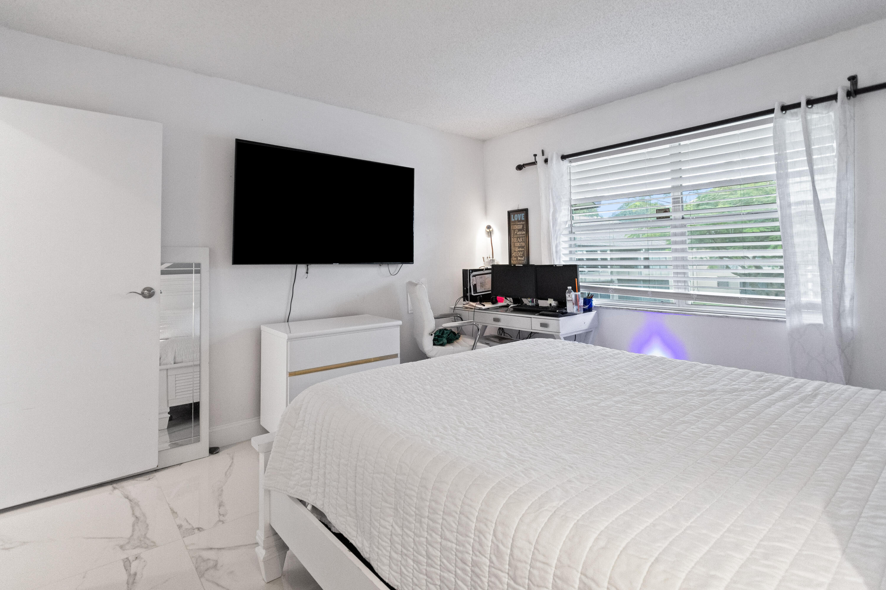 LAURELS AT MARGATE CONDO - Residential