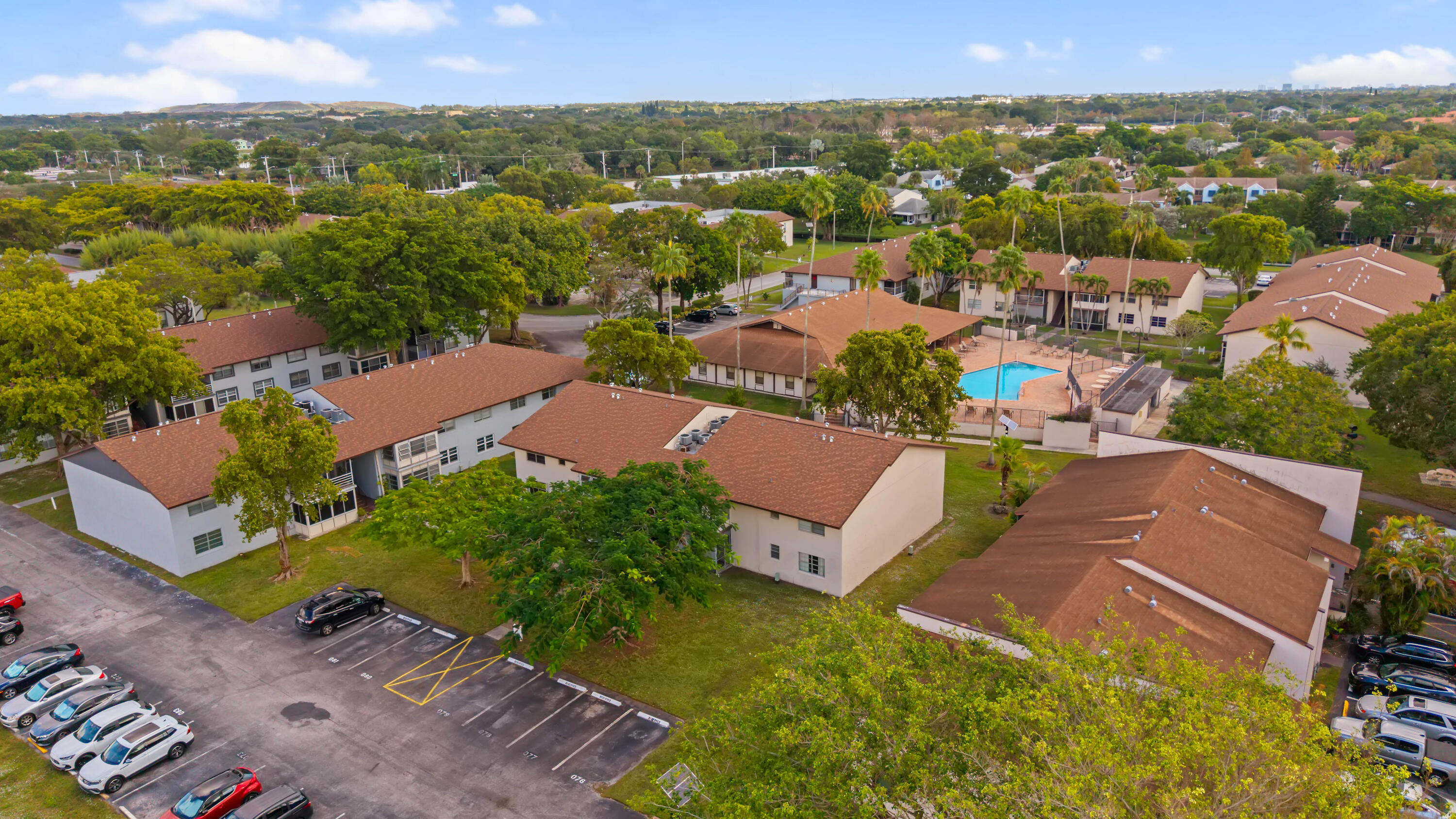 LAURELS AT MARGATE CONDO - Residential