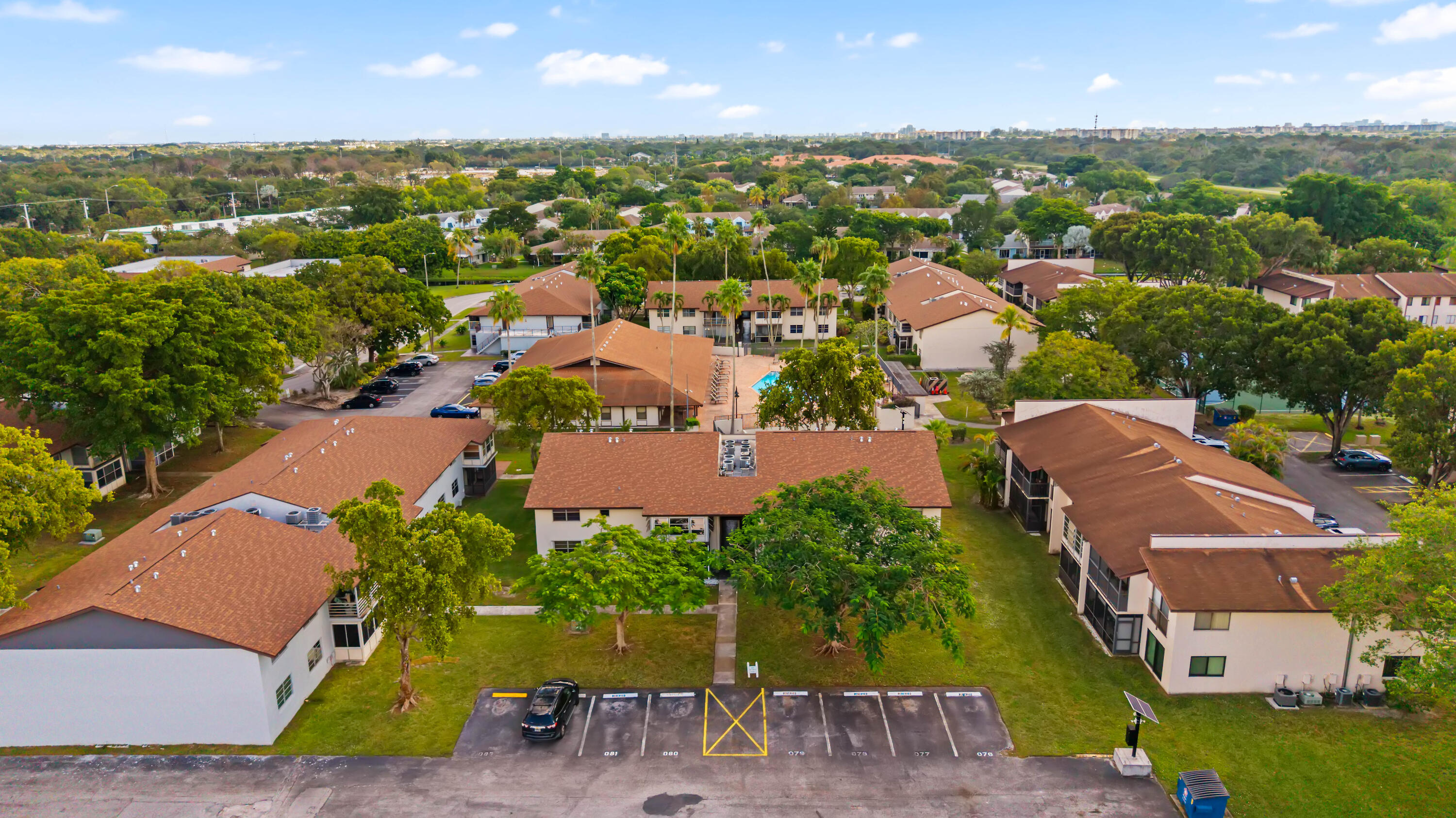 LAURELS AT MARGATE CONDO - Residential