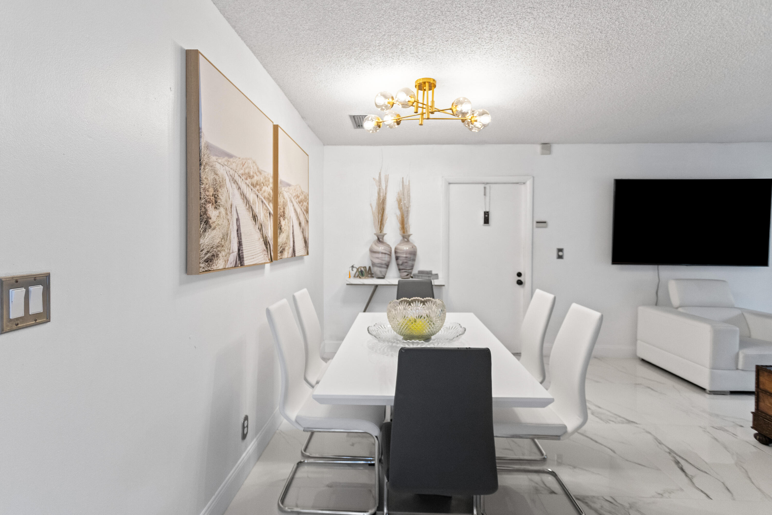 LAURELS AT MARGATE CONDO - Residential