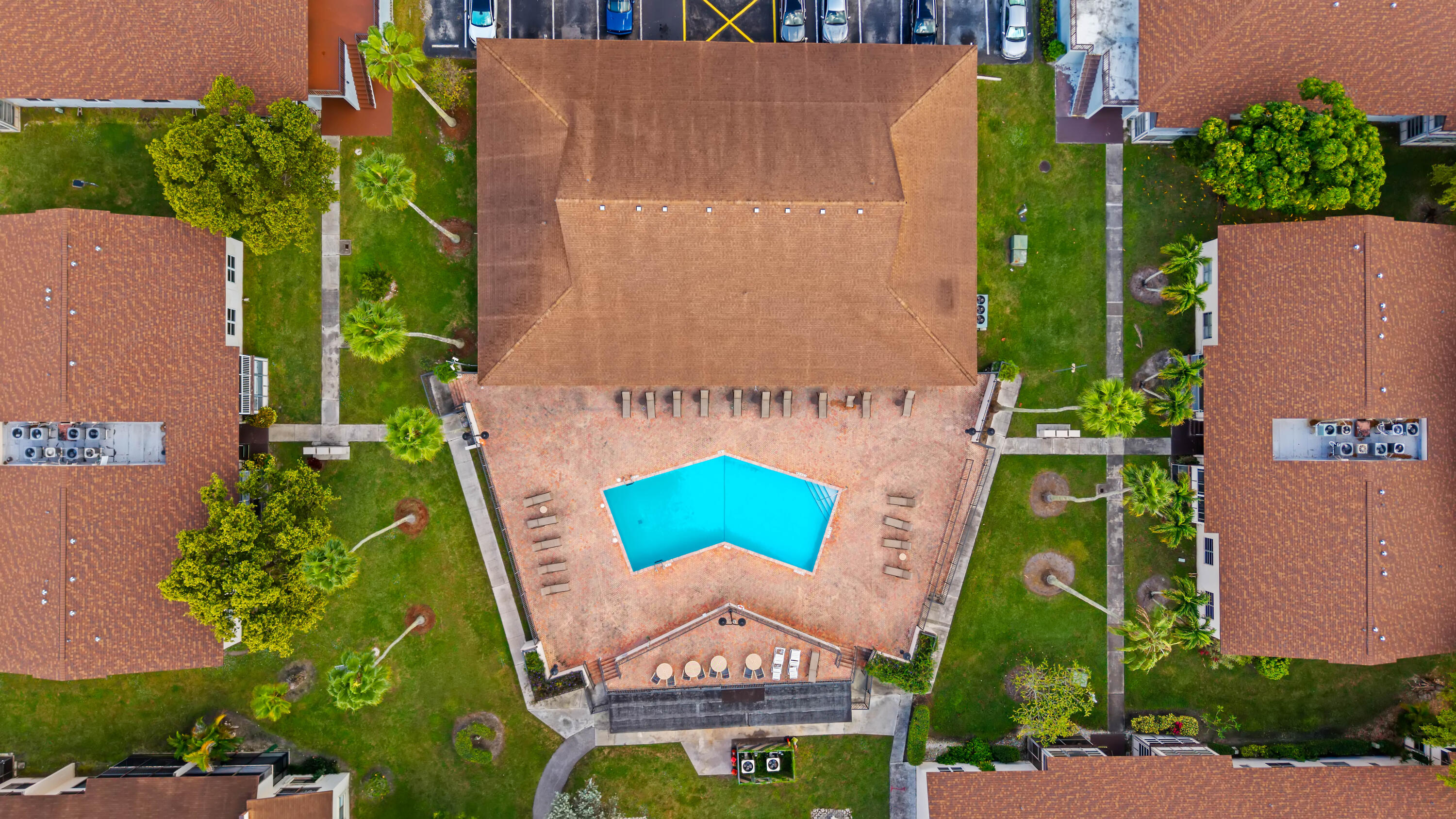 LAURELS AT MARGATE CONDO - Residential