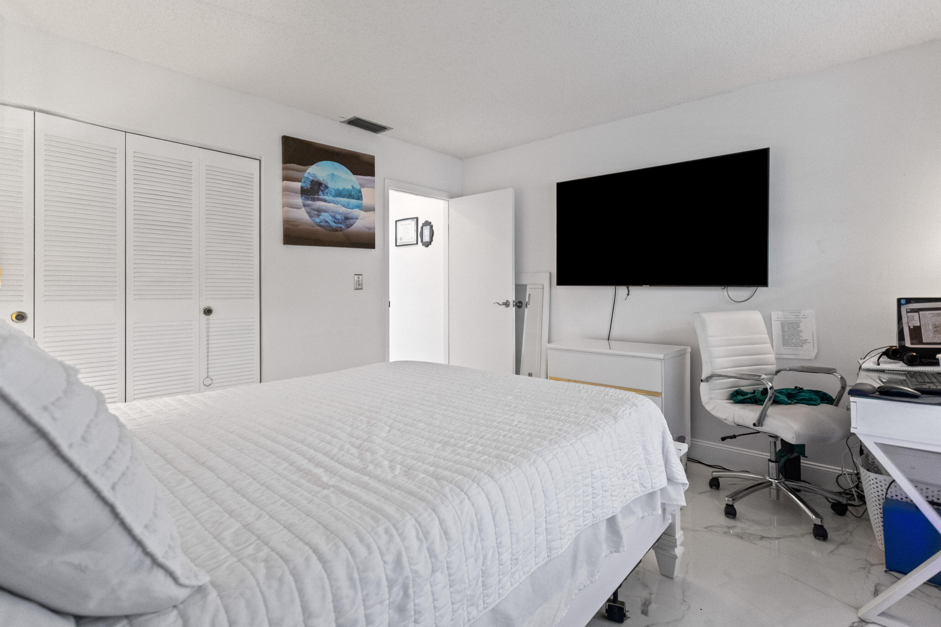 LAURELS AT MARGATE CONDO - Residential