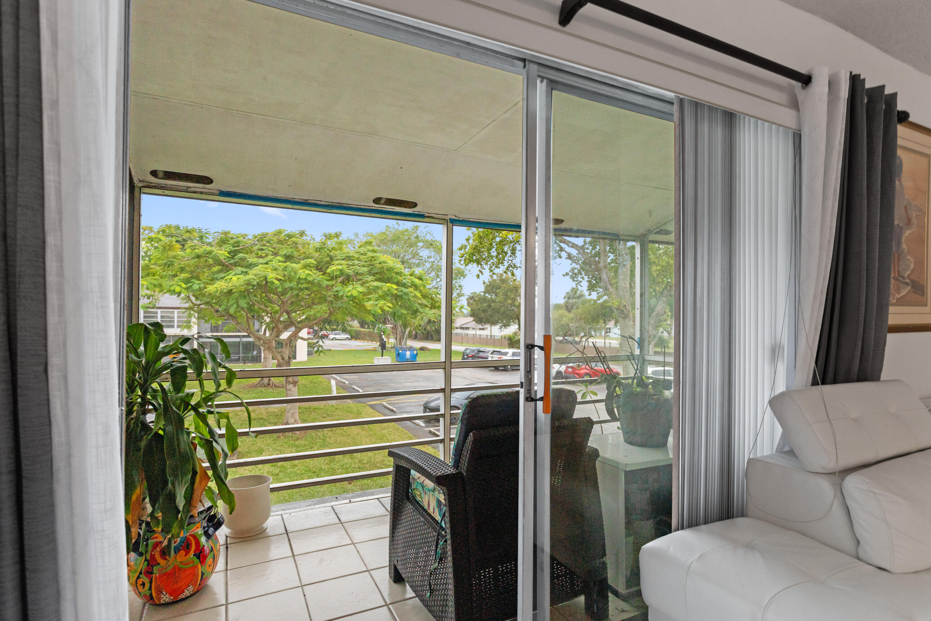 LAURELS AT MARGATE CONDO - Residential