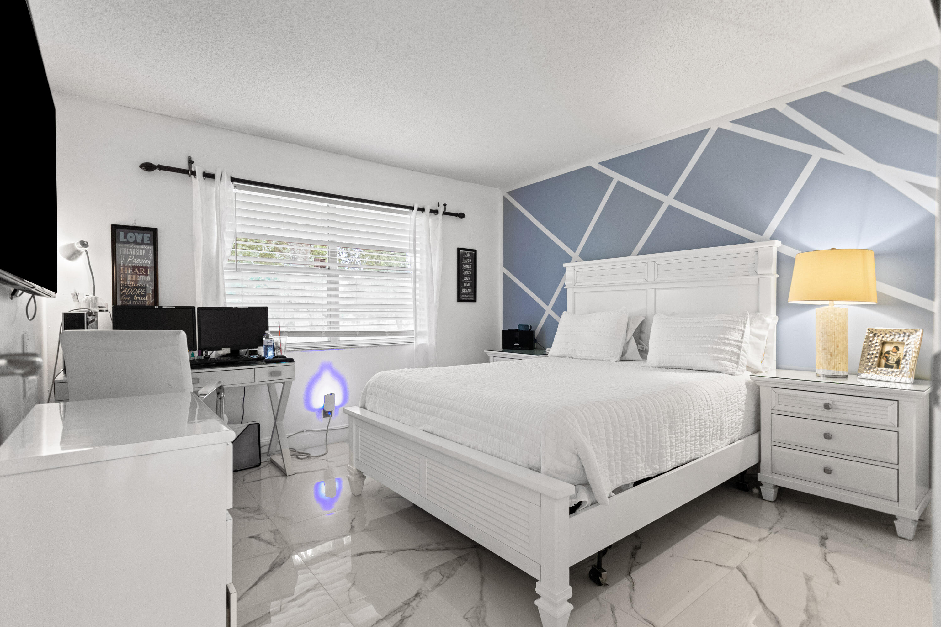 LAURELS AT MARGATE CONDO - Residential