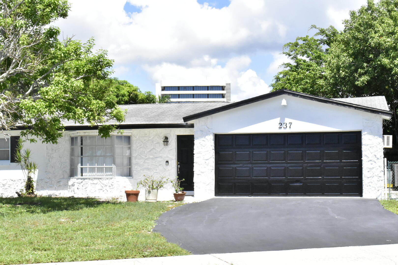 PALM BEACH LAKES SOUTH 2 - Residential