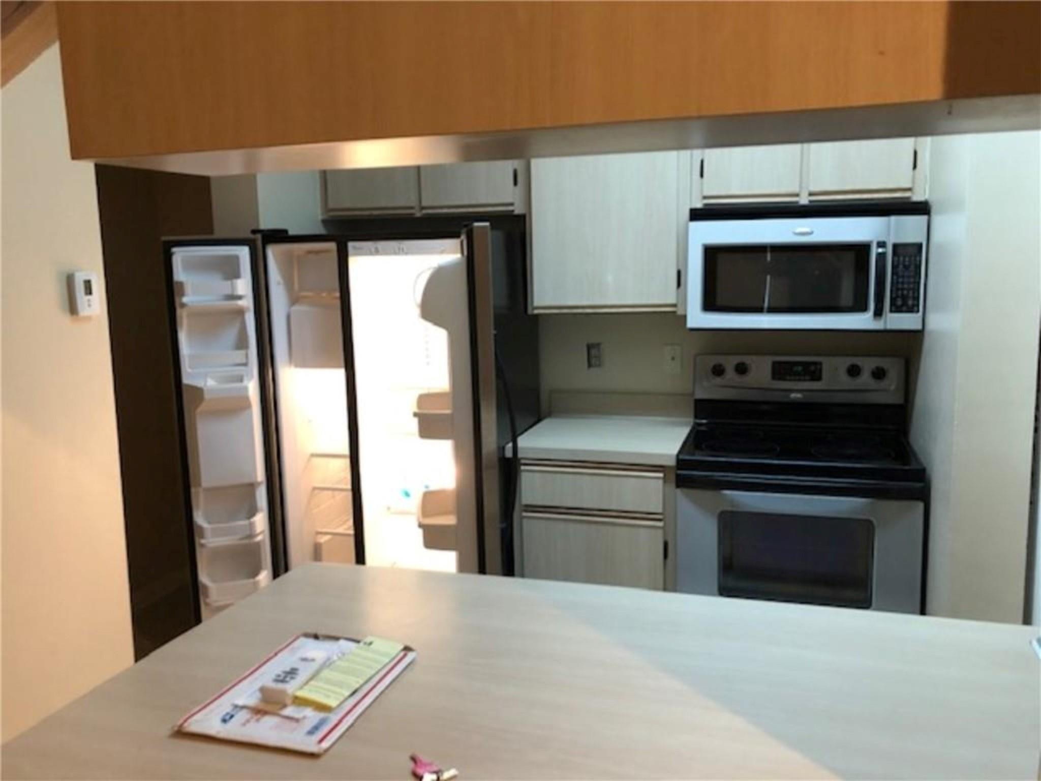 La Hacienda Country Club - Residential Lease