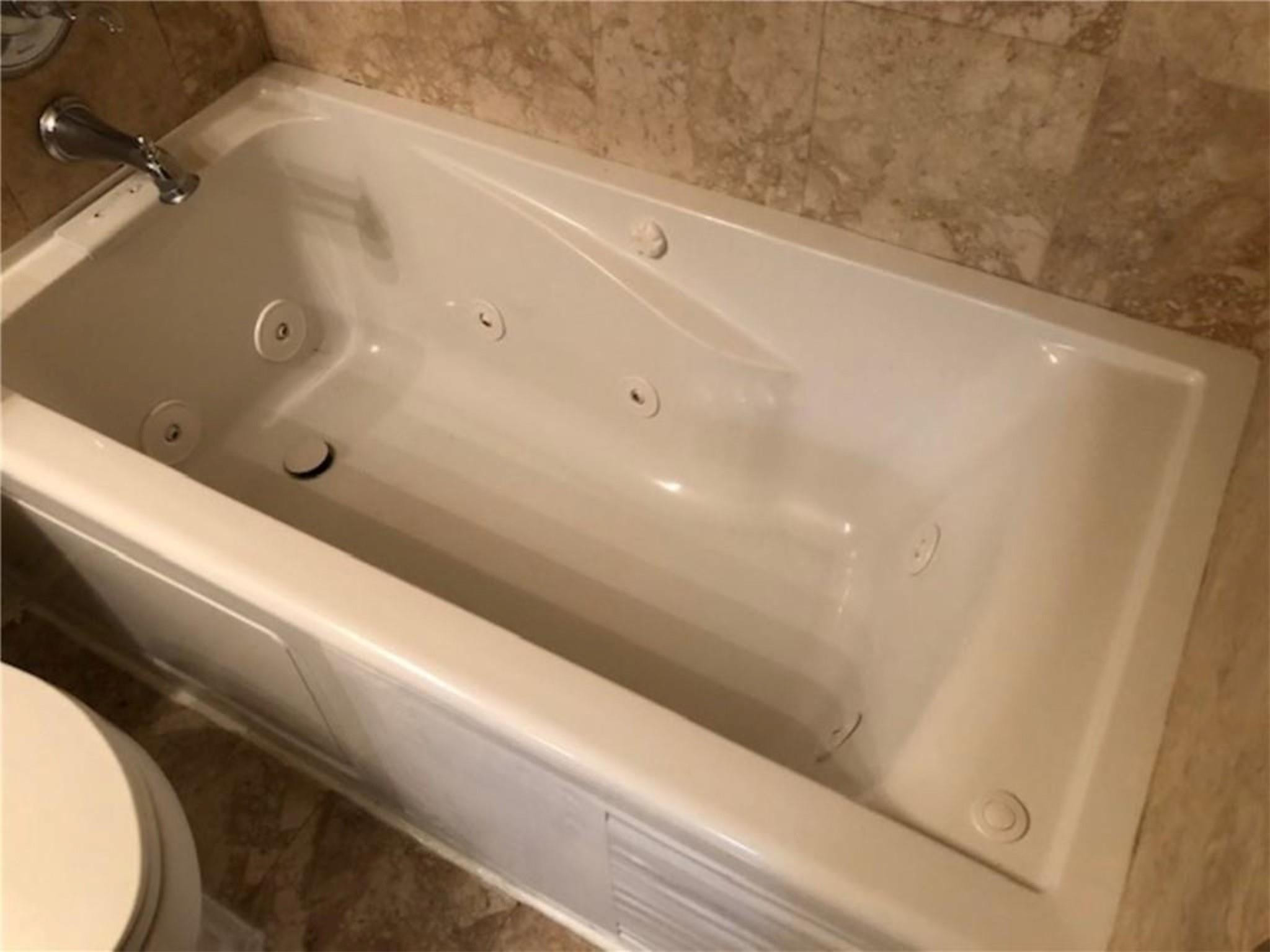 La Hacienda Country Club - Residential Lease