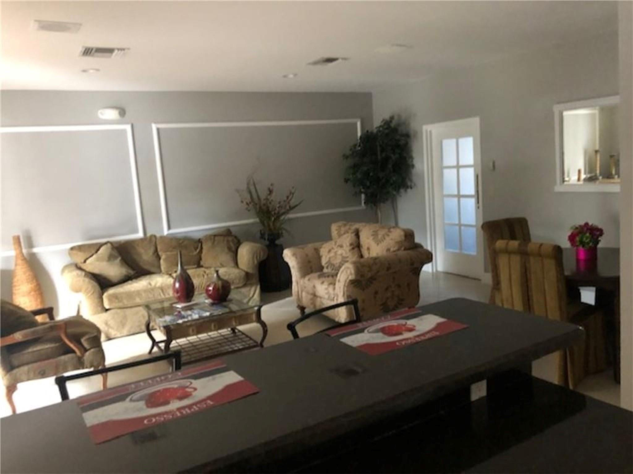 La Hacienda Country Club - Residential Lease