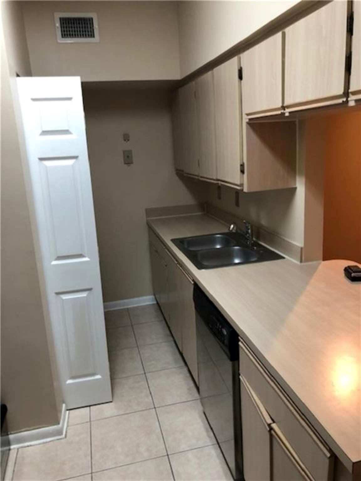 La Hacienda Country Club - Residential Lease