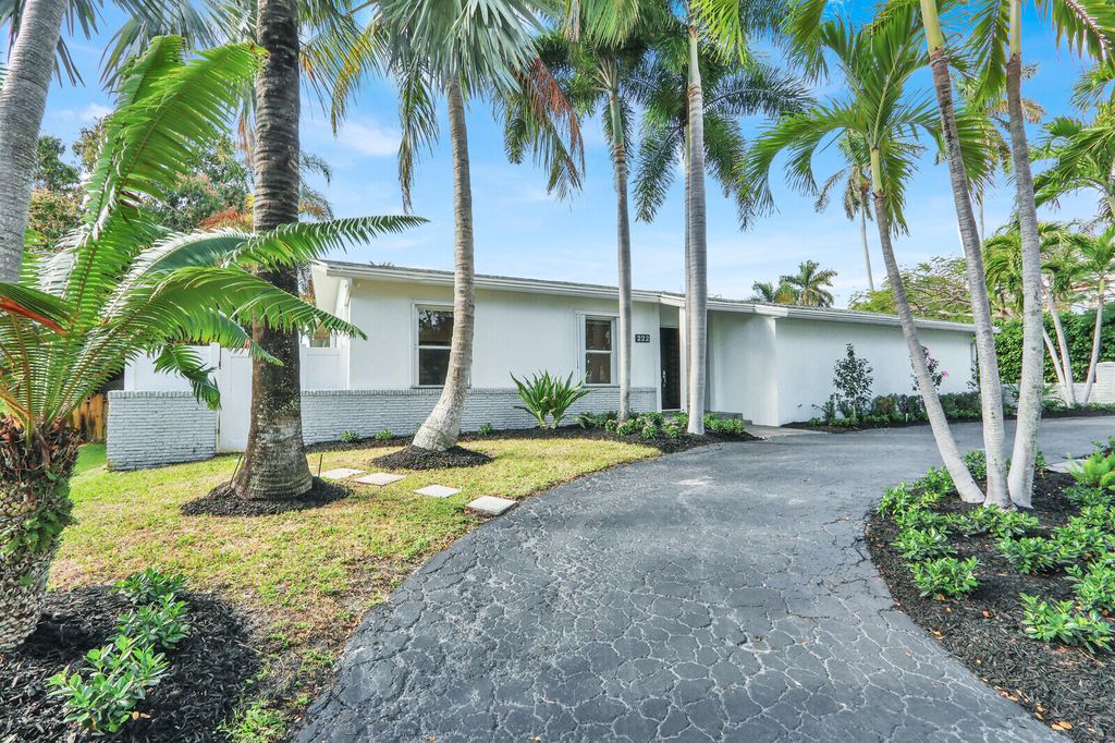 Photo of 222 30th Street, West Palm Beach, FL 33407 (MLS # R11167898)