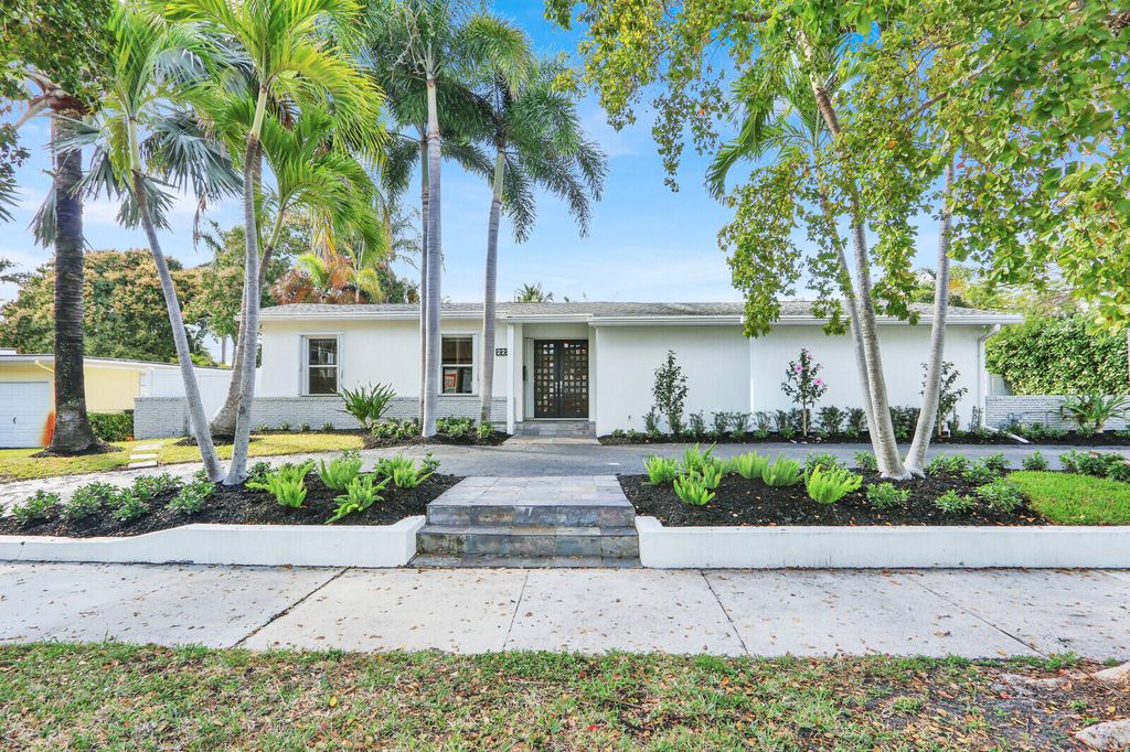 Photo of 222 30th Street, West Palm Beach, FL 33407 (MLS # R11167898)