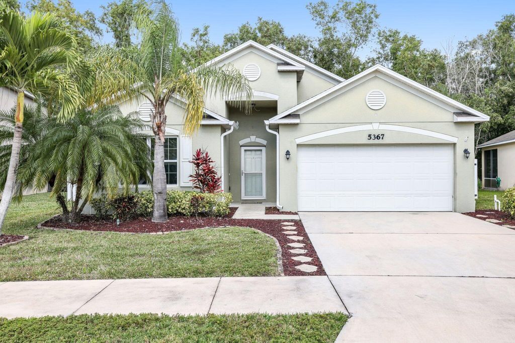 Photo of 5367 NW Wisk Fern Circle, Port Saint Lucie, FL 34986 (MLS # R10959465)