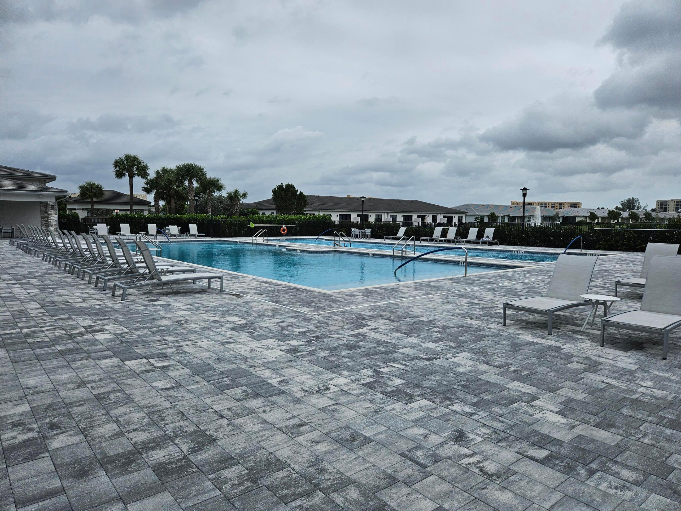 AVALON TRAILS AT VILLAGES OF ORIOLE PUD - Residential Lease