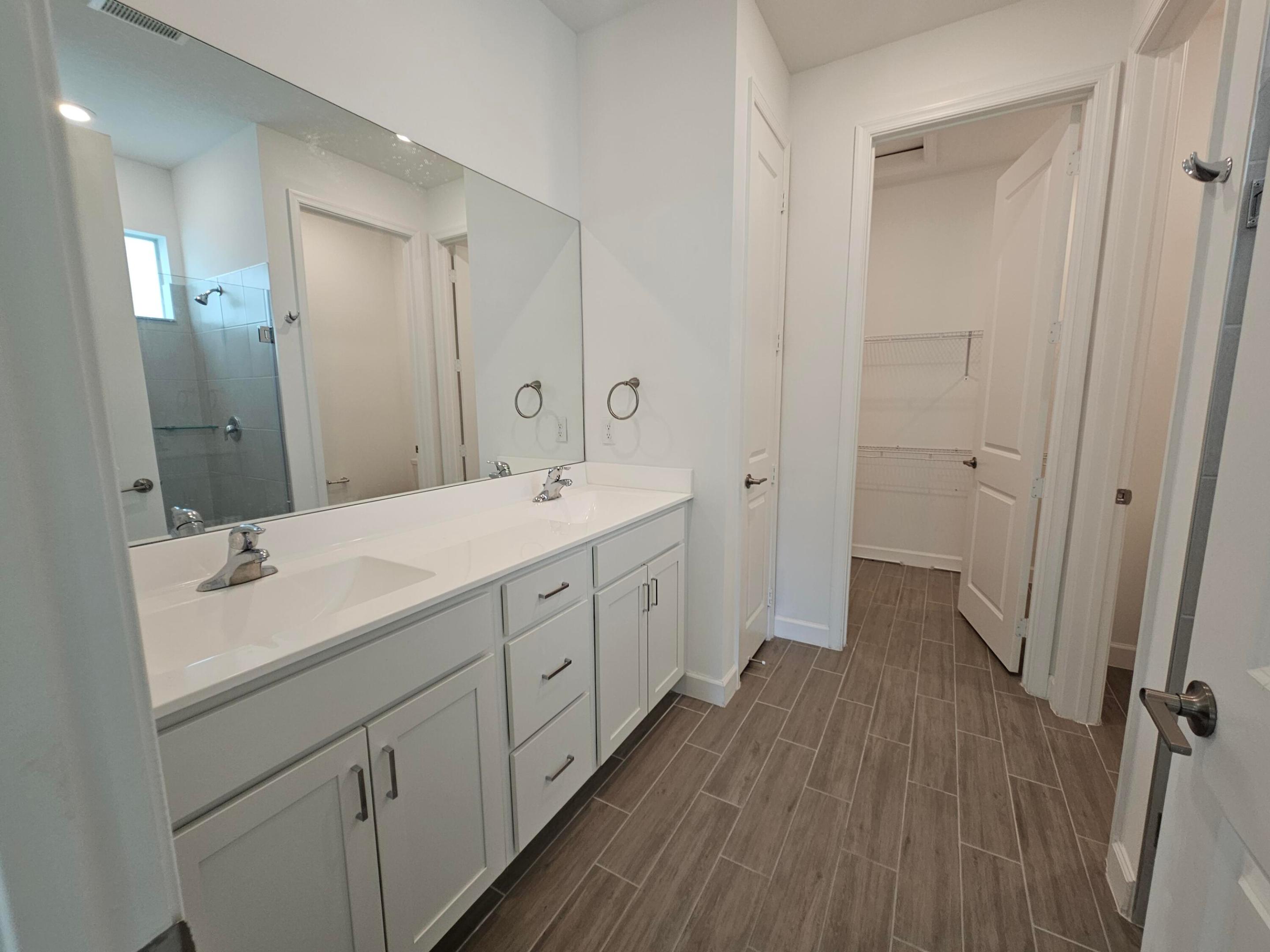 AVALON TRAILS AT VILLAGES OF ORIOLE PUD - Residential Lease