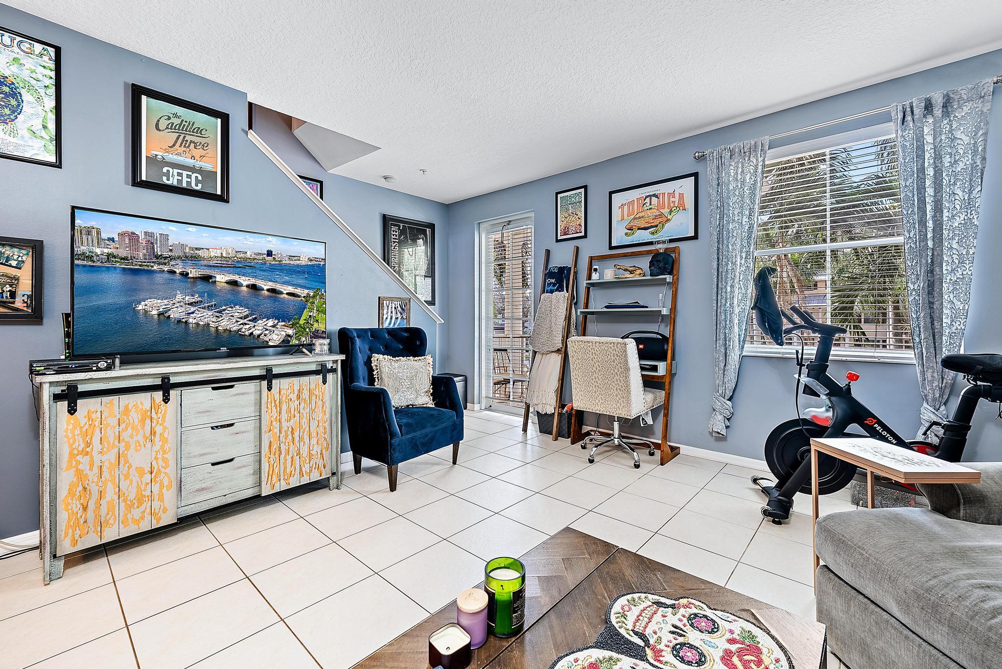 ABACOA TOWN CENTER 3 - Residential