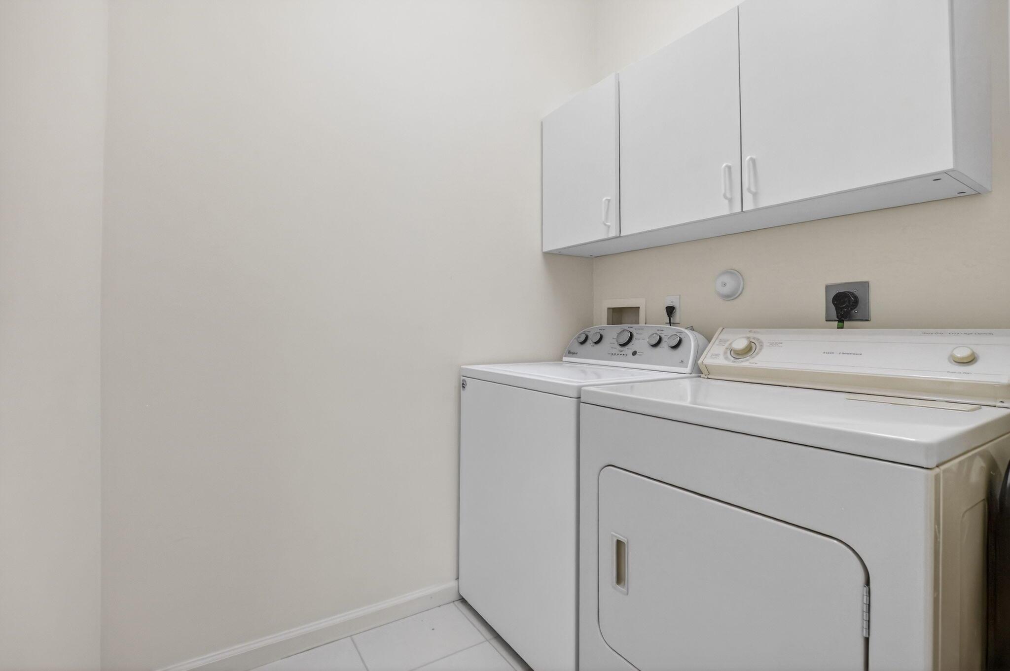 ABERDEEN/ OXFORD PLACE - Residential