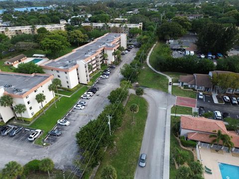 Tiny photo for 5917 Via Vermilya #206, Lake Worth, FL 33462 (MLS # B26012422)