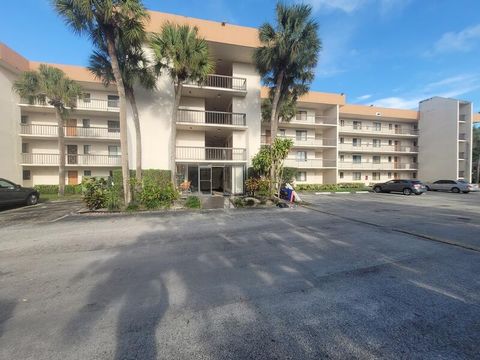 Tiny photo for 5917 Via Vermilya #206, Lake Worth, FL 33462 (MLS # B26012422)