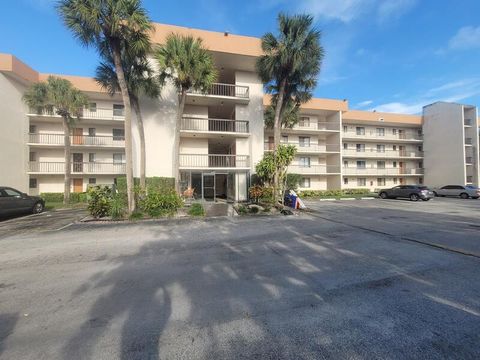 Tiny photo for 5917 Via Vermilya #206, Lake Worth, FL 33462 (MLS # B26012422)